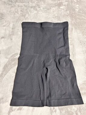Shapermint Black Seamless Shaping Shorts